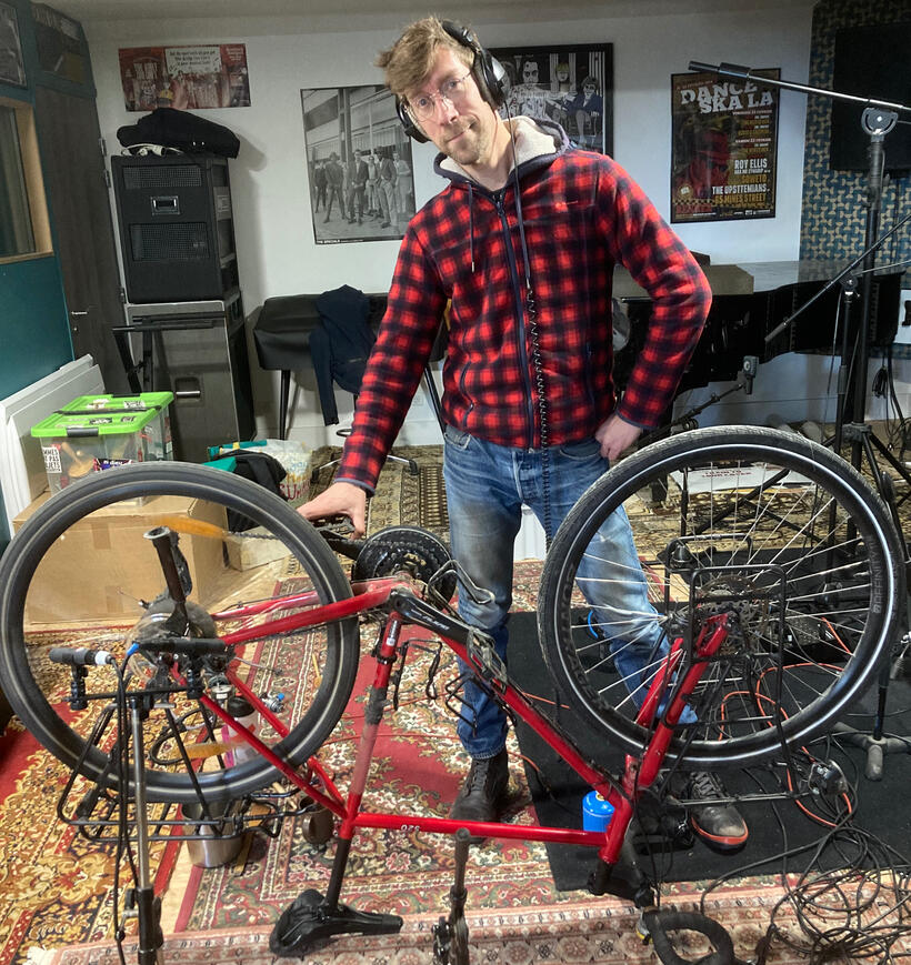 Olivier Hermann (Ukulele Velo Tour - 2025)